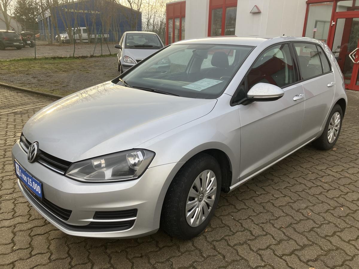 Volkswagen Golf VII 1.6 TDI Trendline BMT AUTOMATIK NAVI 