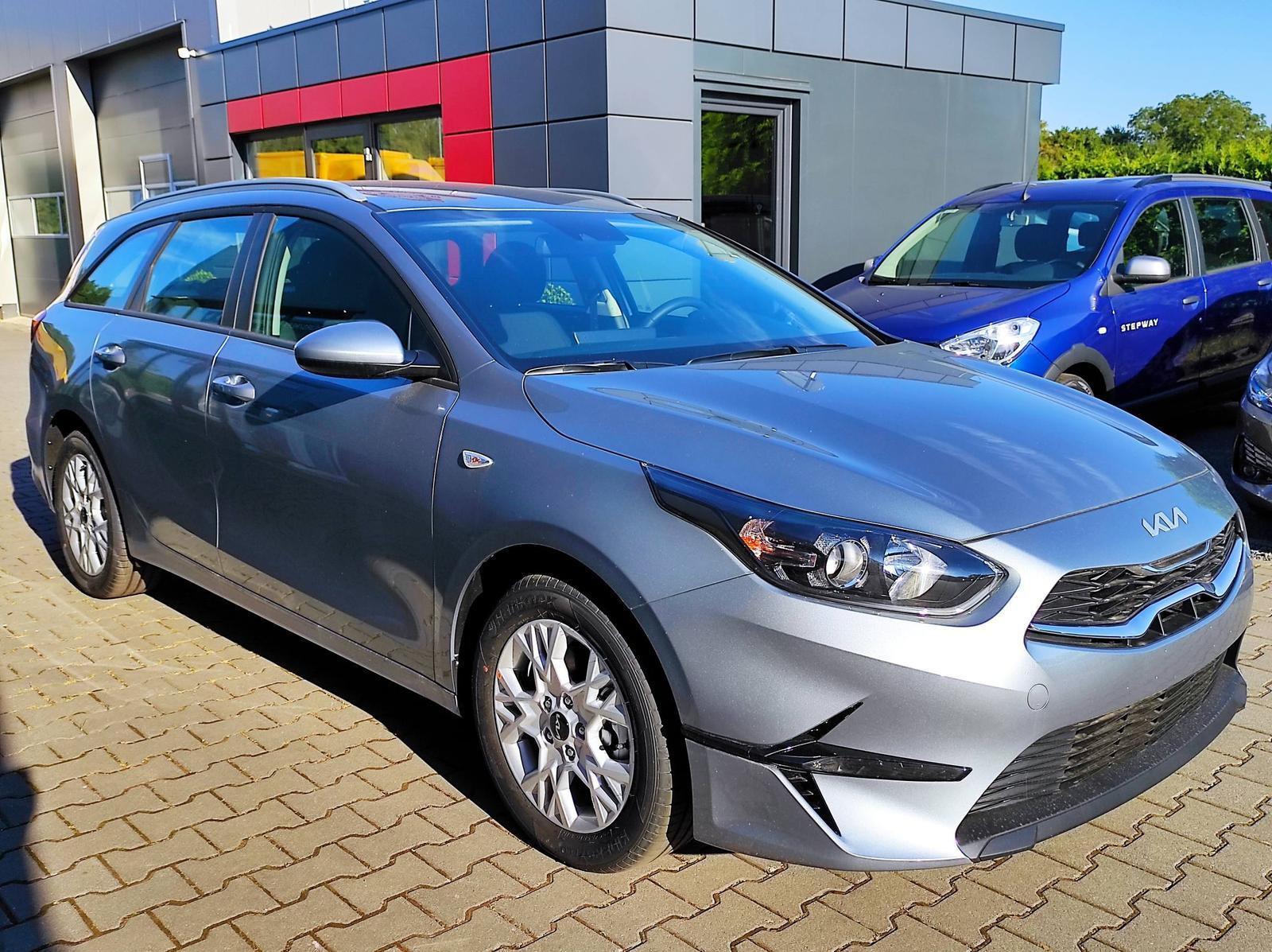 Kia Ceed SW AT Top*VollLED*Navi*Shzg*Lhzg*PDC*Cam*16